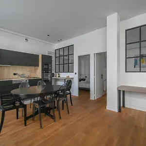 Apartment De Prestige - Grand Varenne, Paris