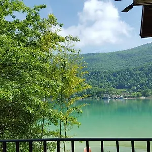 Les Sirenes 2*, Lepin-le-Lac France